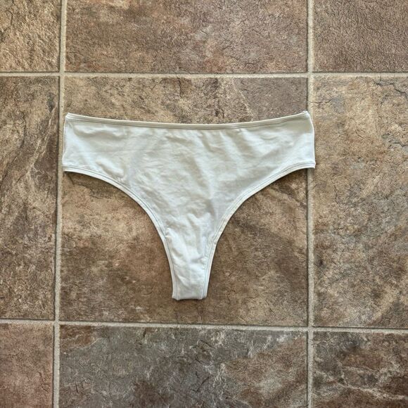 Skims Fits Everybody Thong Size XL - Picture 1 of 7